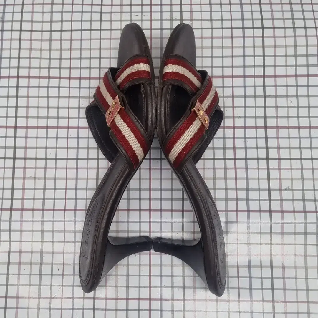 thumbnail-4